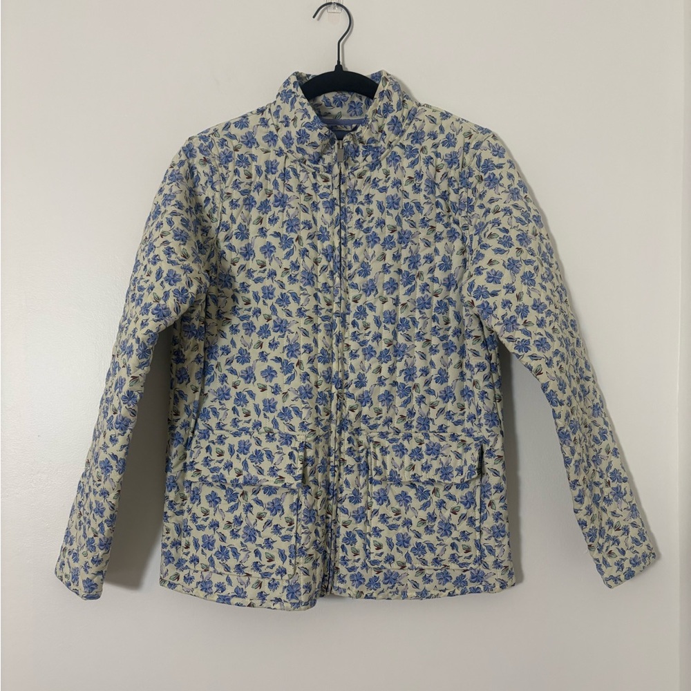 Bagatelle women’s Floral Quilted Blue And White Full Zip Jacket Size M